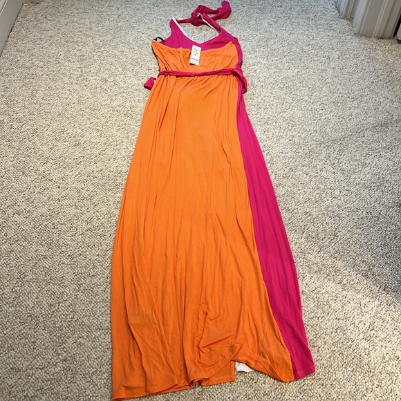 NWT BEBE HALTER DRESS!🩷 - Picture 3 of 7